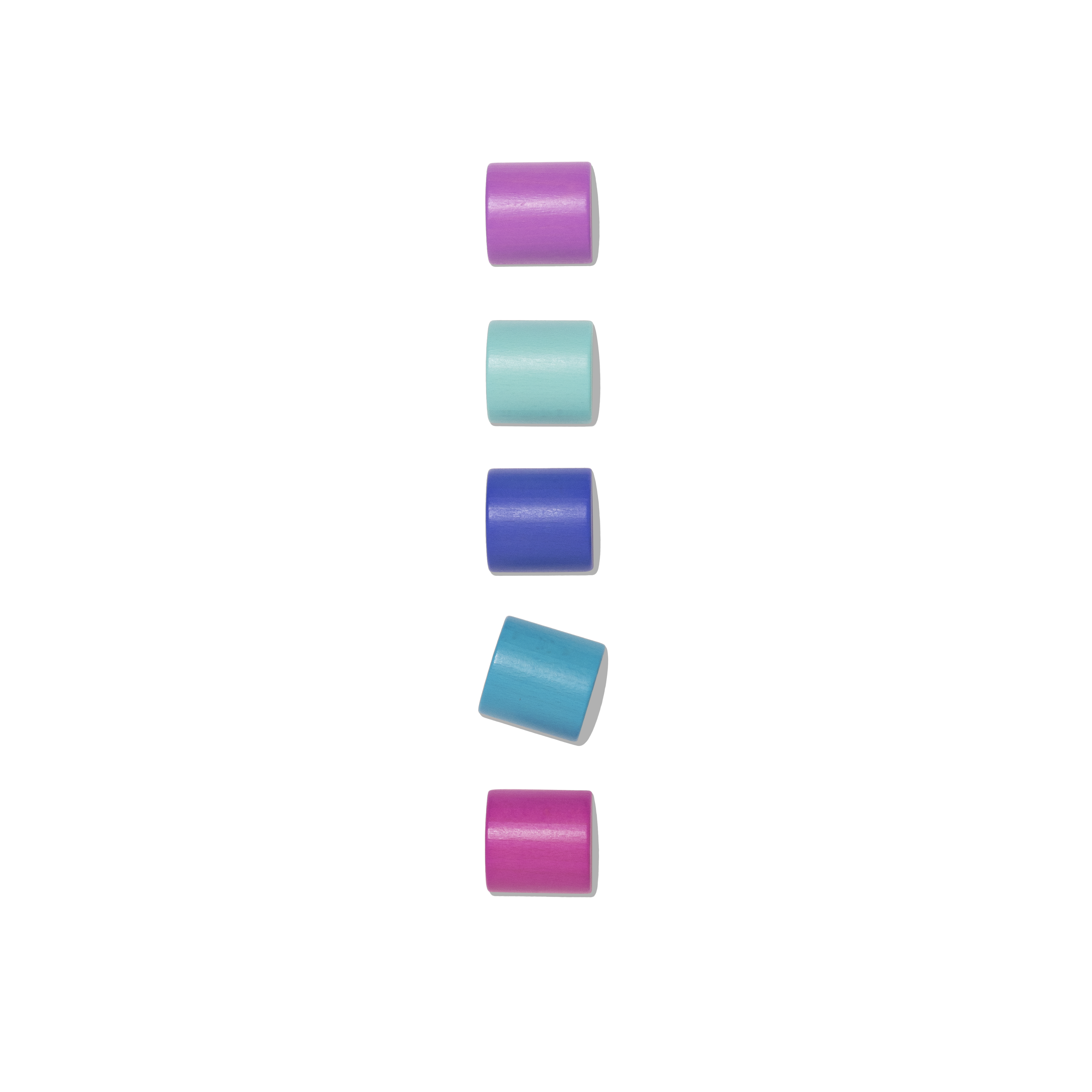 4 colorful cylinders to practice visual perception of dimension